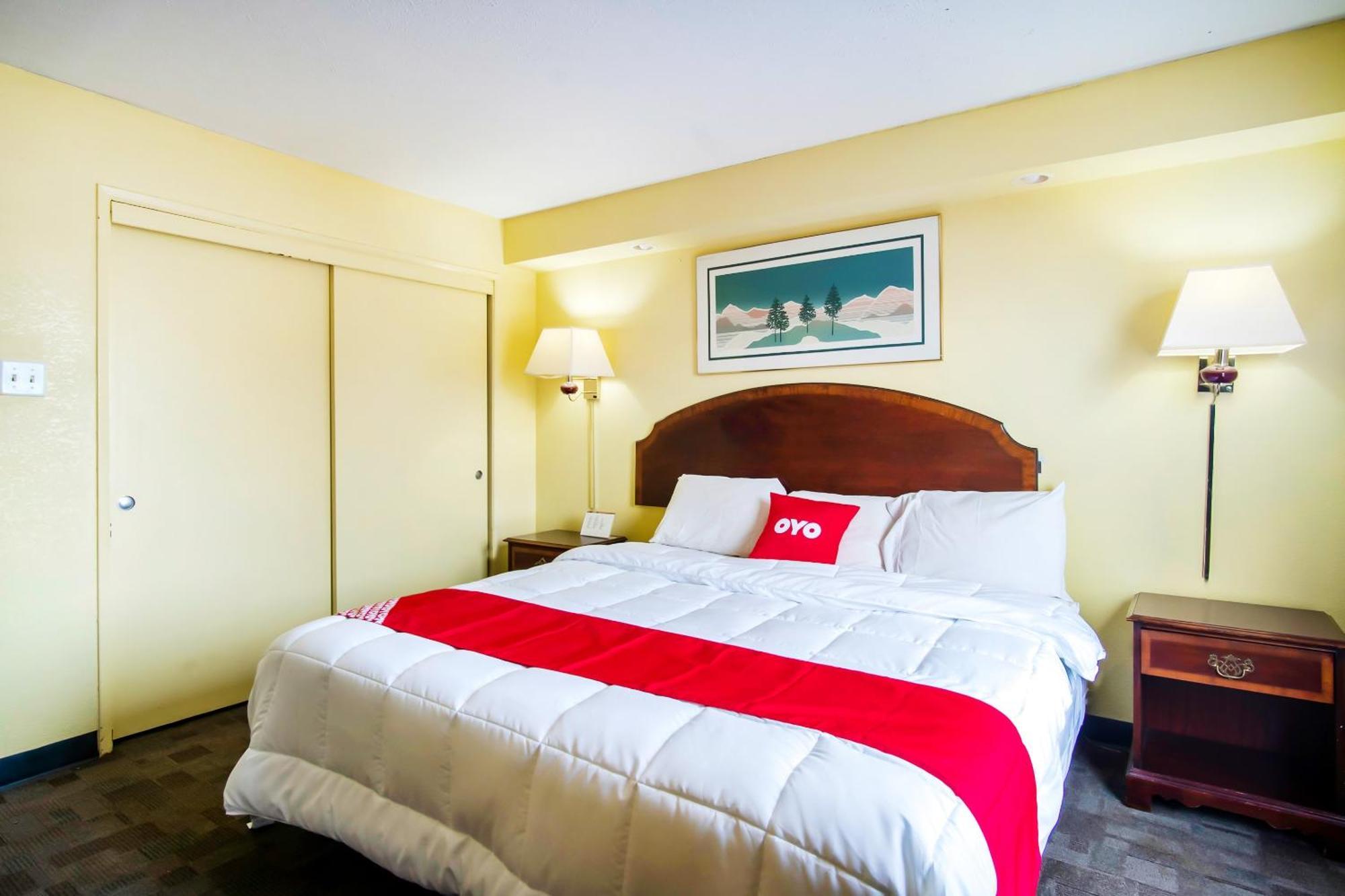 Oyo Hotel Hutchinson West 4Th Ave Εξωτερικό φωτογραφία