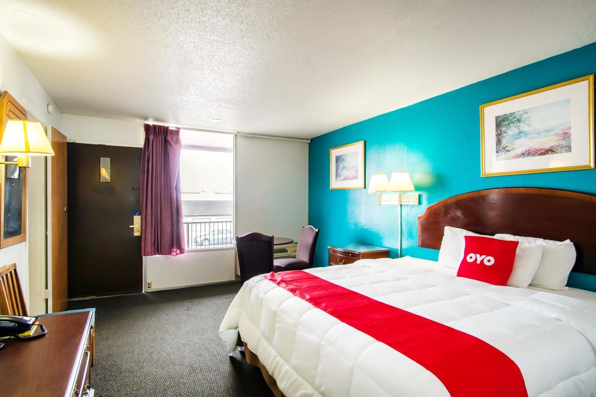 Oyo Hotel Hutchinson West 4Th Ave Εξωτερικό φωτογραφία