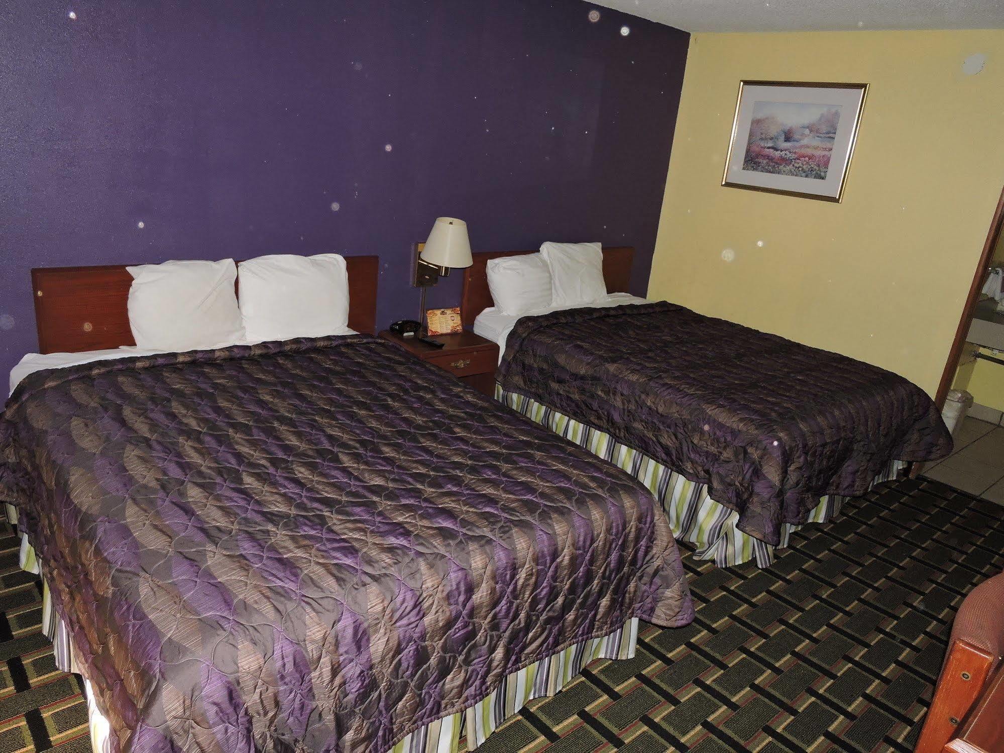 Oyo Hotel Hutchinson West 4Th Ave Εξωτερικό φωτογραφία
